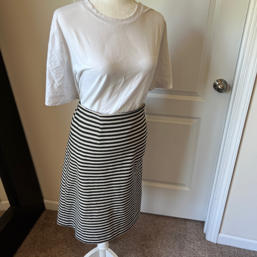 Striped pencil skirt